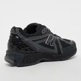 NB 1906R Black Phantom