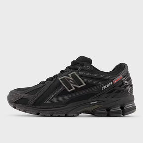 NB 1906R Triple Black