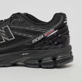 NB 1906R Triple Black