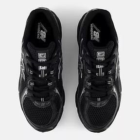 NB 740 Black/Silver